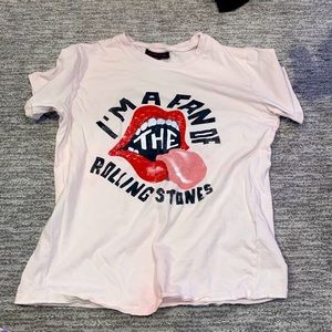 Pink Rolling Stones tee